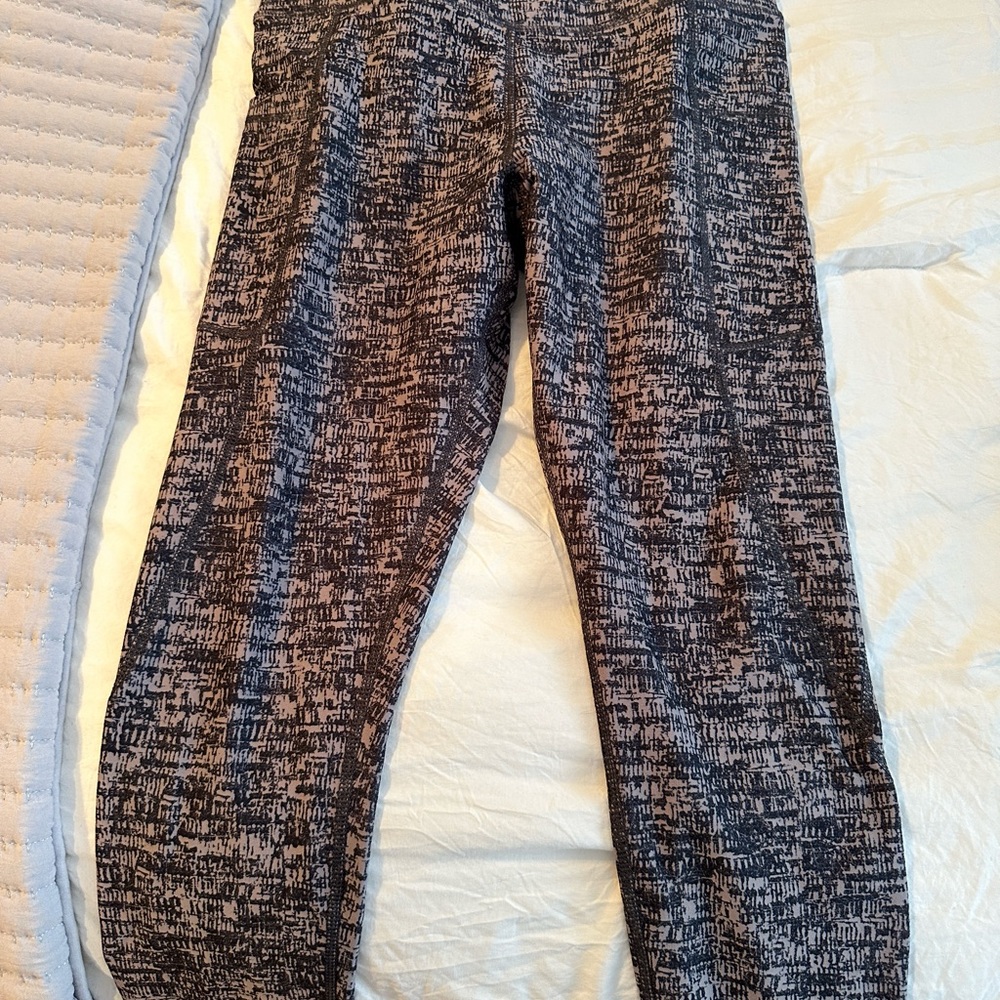 Scorpio sol leggings.